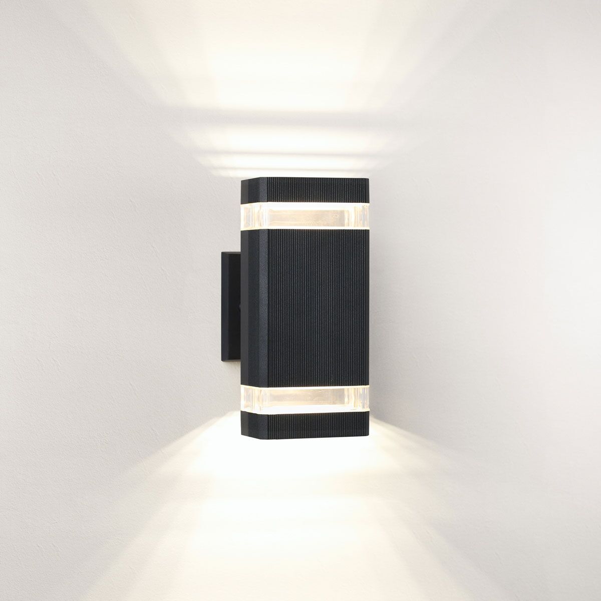 Lua BAZZ Luvia Outdoor Integrated LED Wall Fixture 1000 Lumens